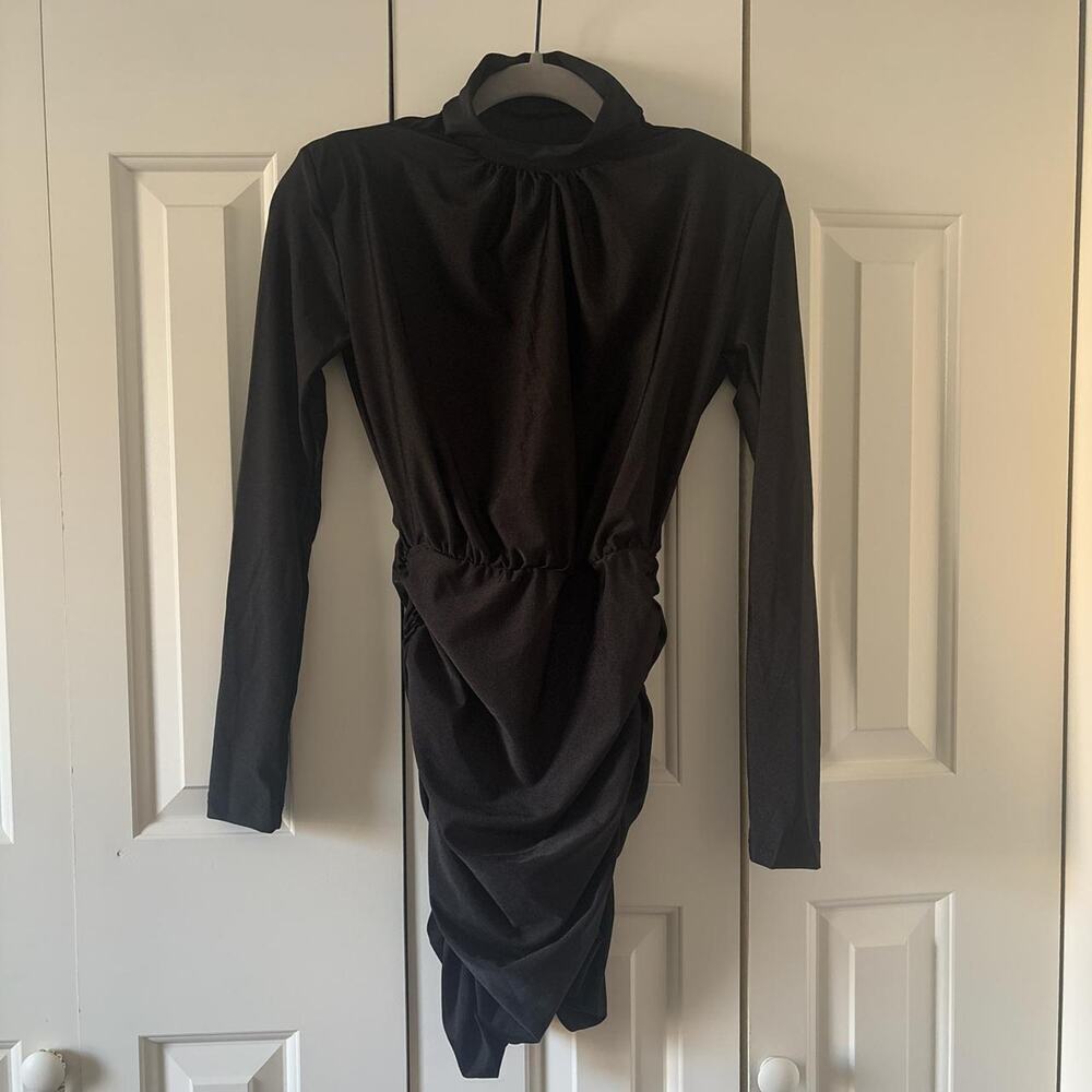 Black satin long sleeve mini - Picture 4 of 5